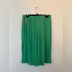 Brand NWTG  J. Crew Green Midi Skirt size 8